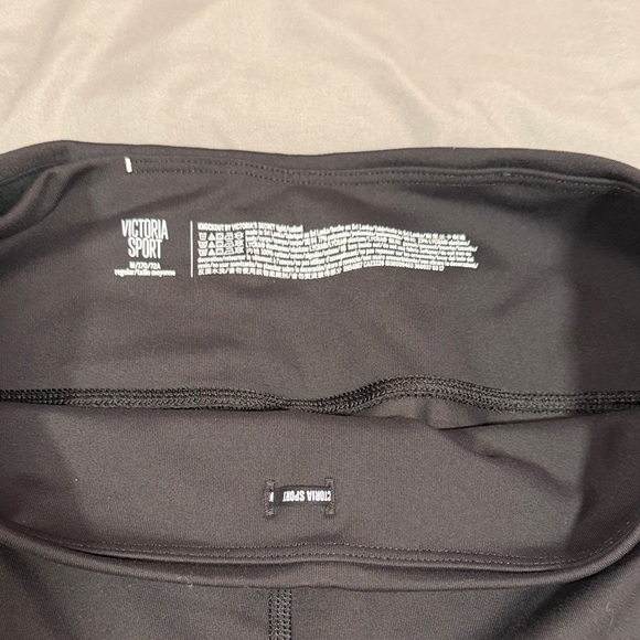 Victoria Sport Black Sweatshirt - Picture 5 of 11